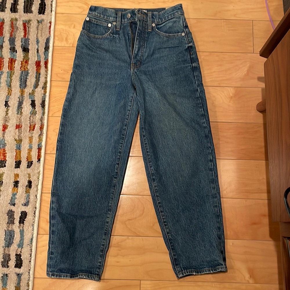 BRAND NEW/WITH TAGS Madewell Balloon jean, size W24
